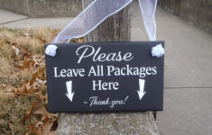 Please Leave Packages Here With Arrows Wood Vinyl Front Door Hanger