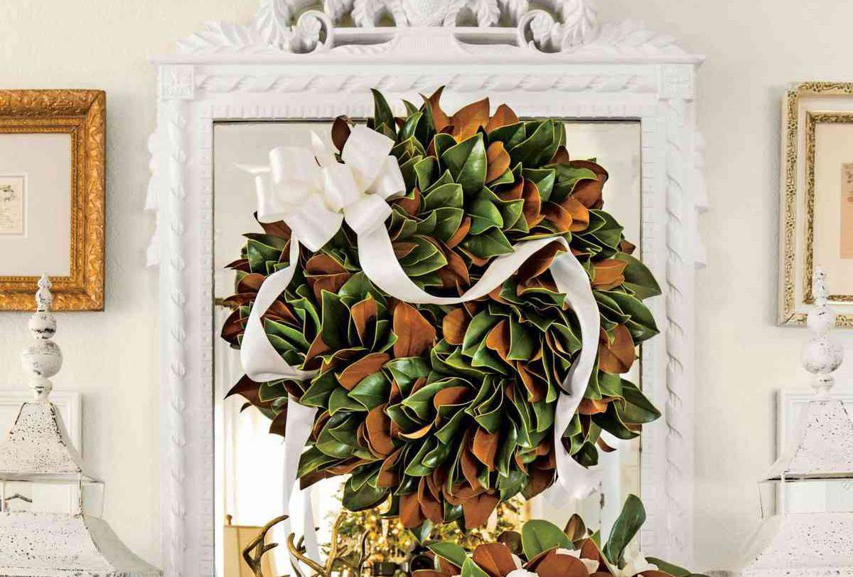 33 Magnolia Decorating Ideas For Christmas Cheer throughout Christmas Decorations With Magnolia Leaves