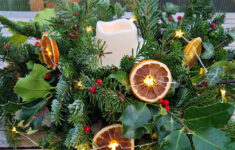 Easy Christmas Table Centerpiece With Evergreen Leaves regarding Christmas Leaves Decor