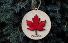 Kanada Ornament, Ahornblatt Ornament, Holz Kanada Ornament with regard to Christmas Ornaments Leaves